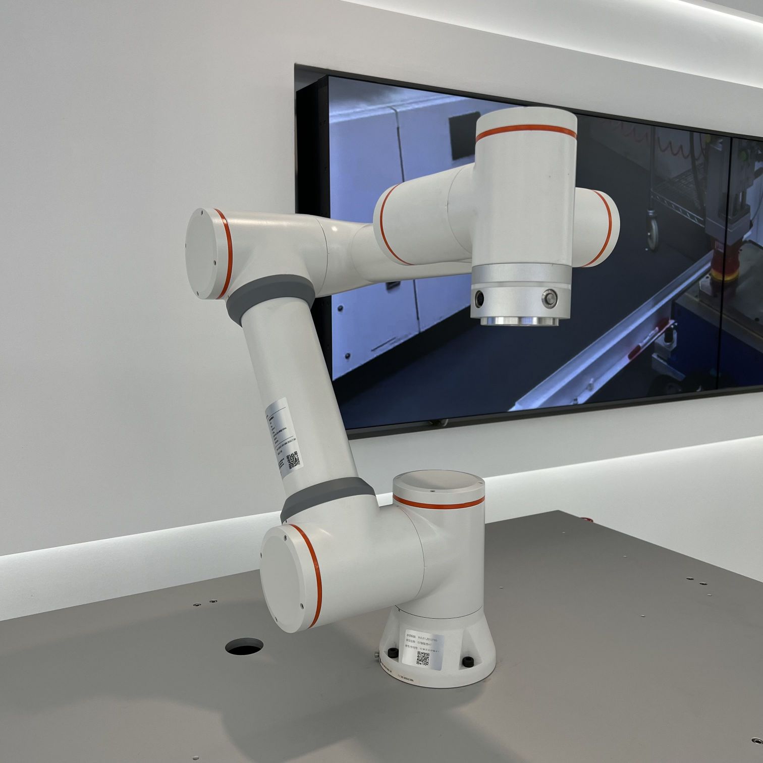 FR5 Collaborative Robot 6 Axis Robotic Arm Intelligent Human-machine Cooperation System Solutions