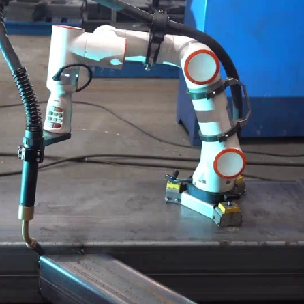 Magnetic cobot welding workstation